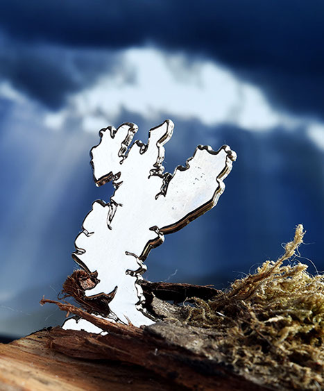 Luxury Pin Badge of the Isle of Skye by Skye Souvenirs