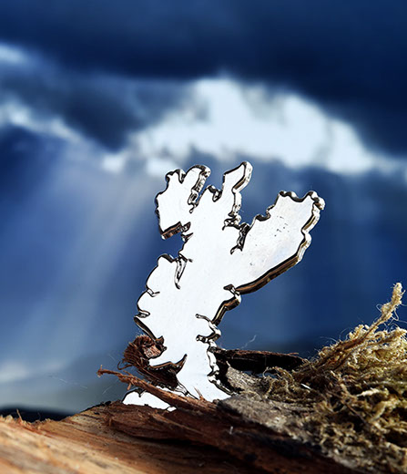 Luxury Pin Badge of the Isle of Skye by Skye Souvenirs