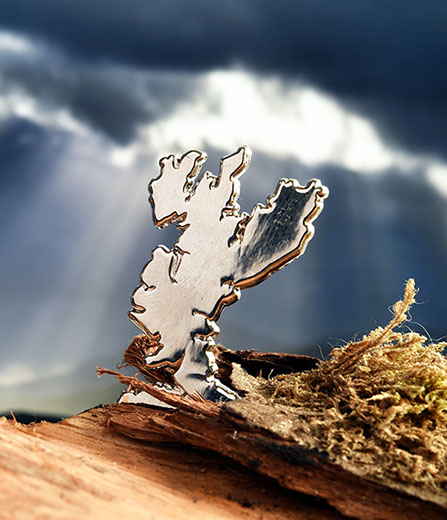 Luxury Pin Badge of the Isle of Skye by Skye Souvenirs