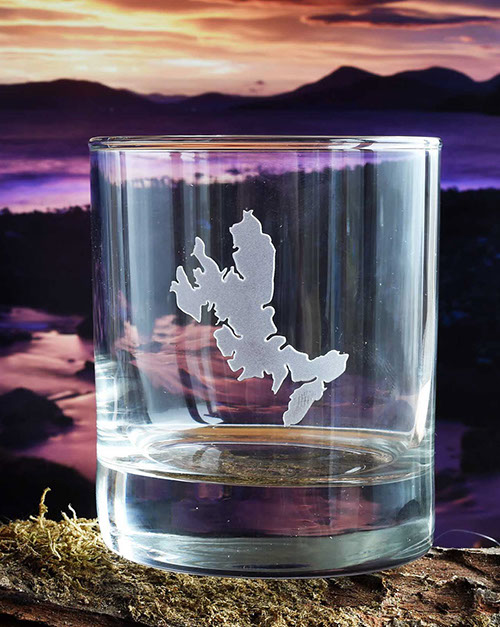 Dram Glass of the Isle of Skye by Skye Souvenirs