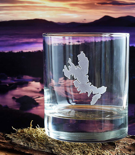 Dram Glass of the Isle of Skye by Skye Souvenirs