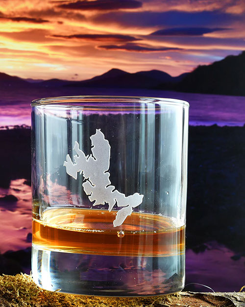 Dram Glass of the Isle of Skye by Skye Souvenirs