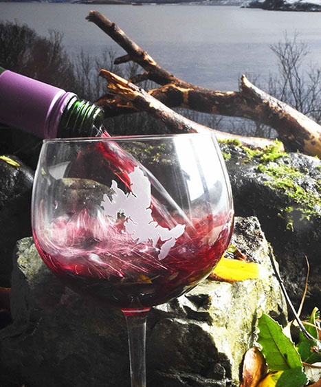 Gin Glass of the Isle of Skye by Skye Souvenirs