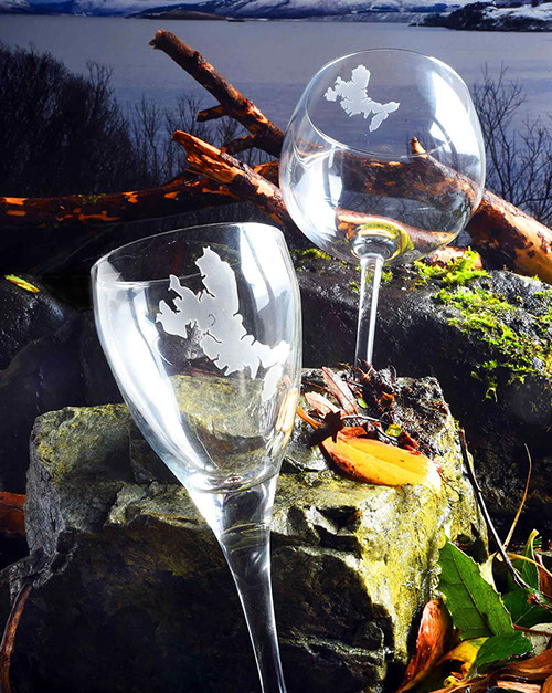 Wine Glass of the Isle of Skye by Skye Souvenirs
